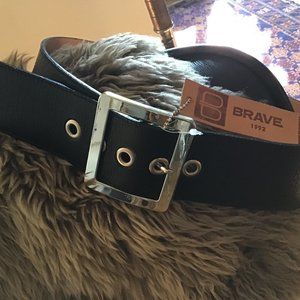 PLS read update. BRAVE MADE IN CANADA WIDE LEATHER BLACK BELT NWT